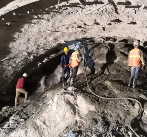 渑池拱顶带模注浆料的施工流程及注意事项